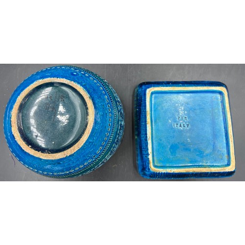 395 - An Italian Rimini Blu Bitossi stoneware ashtray. 15.5 x 15.5cm together with a similar planter 11.5c... 