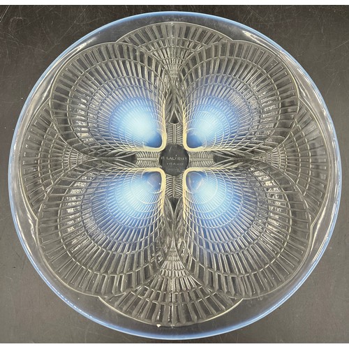 465 - A Lalique Coquilles plate, marked R. Lalique France No. 3009. 30cm d.