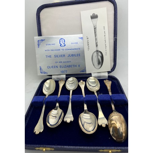 836 - Set of six boxed silver teaspoons to commemorate the Queen's Silver Jubilee 1977.