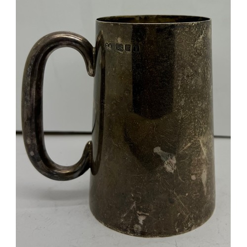 892 - Silver tankard London 1944, maker Charles Kain, 405gm. 12.5cm h.