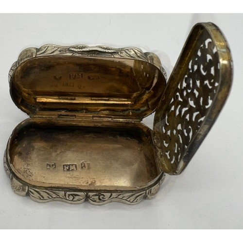 903 - A Victorian engraved vinaigrette 4.5 x 2.5cm depicting the Scott Memorial. Birmingham 1858, maker Fr... 