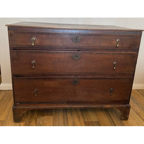 117 - Oak chest of 3 graduated long drawers. Early 19thC/ late 18thC.