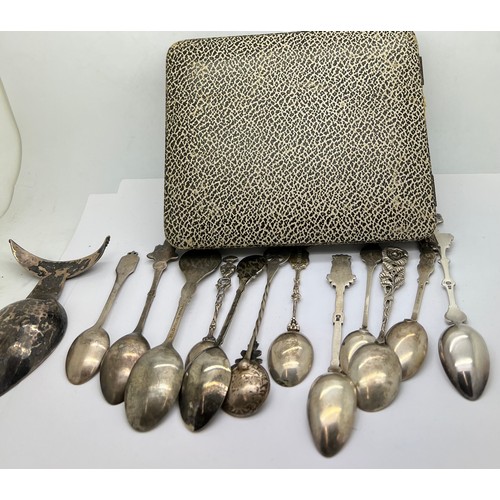 908 - Thirteen various commemorative spoons to include .800 silver and white metal contained in a non rela... 