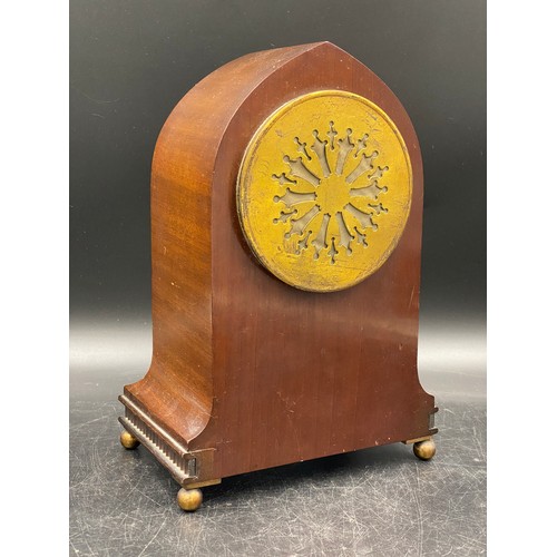 1040 - Mahogany mantle clock with French movement marked Paris 1900. 29cm h.