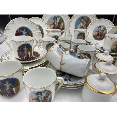 384 - Royal Worcester lidded dessert pots x 8 together with Bavarian part tea service to include plates, s... 