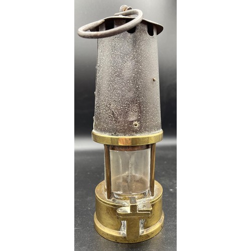 Lot 1207      