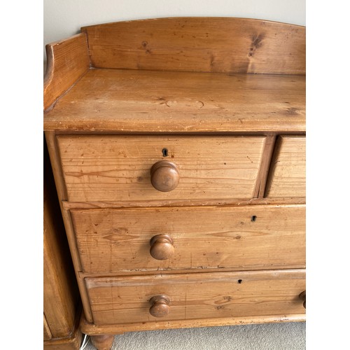 136 - Pine chest of 2 short over 2 long drawers with galleried back and wooden knobs. 94 h x 90 w x 46cm d... 