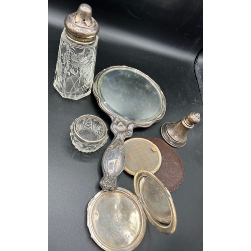 871 - Miscellaneous silver to include pepperette, silver topped glass salt, silver topped glass sugar shak... 