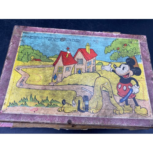 981 - Mickey Mouse Building Blocks 