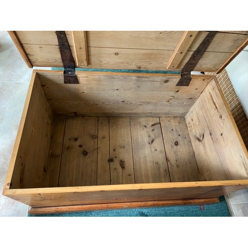 114 - Pine blanket box with metal carrying handles. 104 w x 63 d x 45cm h.