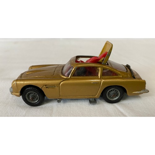 984 - Corgi Toys - James Bond - Aston Martin DB5.