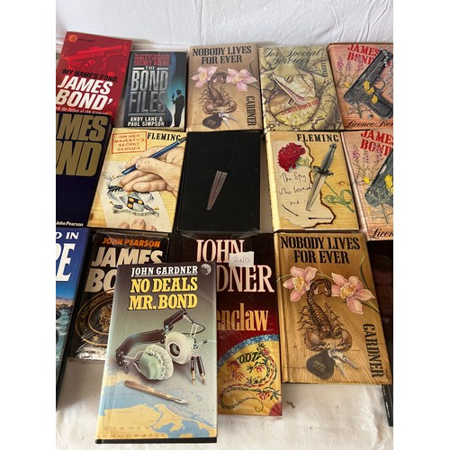 954 - A large collection of James Bond books, some 1st editions to include Flemings, Gardner etc. 28 in to... 