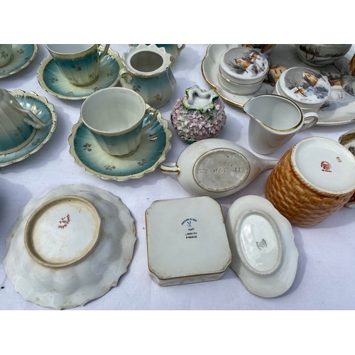 226 - A quantity of mostly continental ceramics to include part coffee service, Limoges, Bavarian, Royal V... 