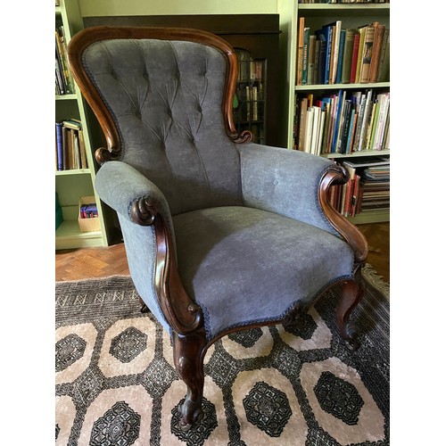 28 - A 19thC mahogany framed armchair. 38cm to seat x 64 cm w at arms.