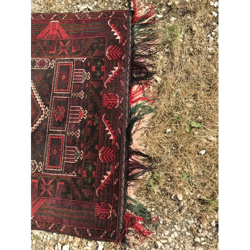 1140 - Oriental rug. 130 l x 85cm w.