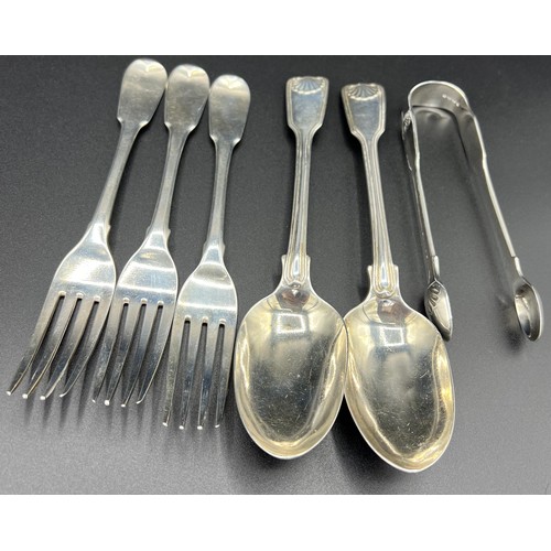 831 - Silver to include 3 table forks London 1813 maker W.Em, 2 tablespoons London 1843 maker Chawner and ... 