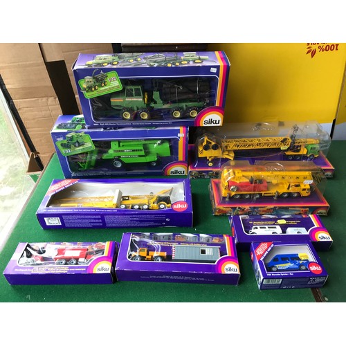 987 - Siku model vehicles, boxed, 3950 Combine Harvester, 3913 Tractor Truck with Crane, 4010 Hydraulic Cr... 