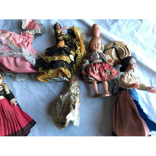 992 - Collection of 16 International dressed dolls.