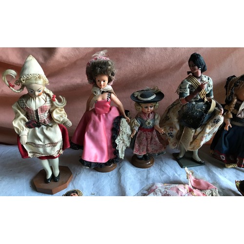 992 - Collection of 16 International dressed dolls.