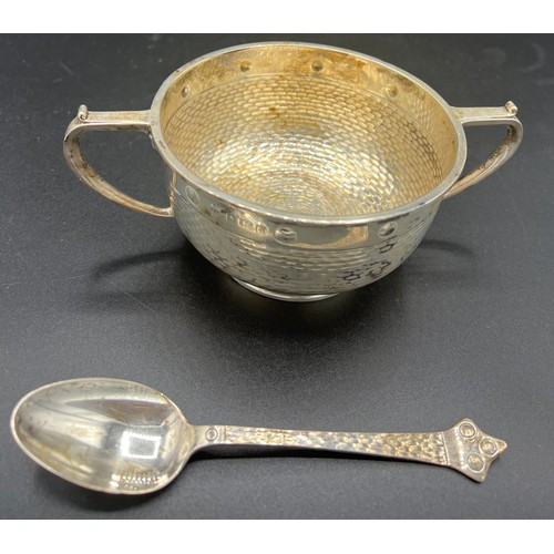 825 - Boxed silver bowl and spoon, Birmingham 1937 (bowl) and 1928 (spoon), maker Barker Brothers Silver L... 