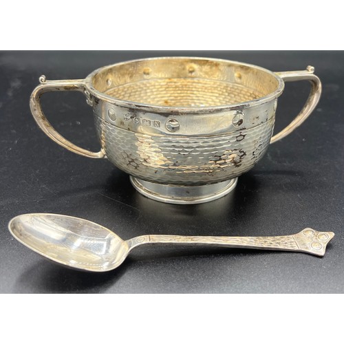 825 - Boxed silver bowl and spoon, Birmingham 1937 (bowl) and 1928 (spoon), maker Barker Brothers Silver L... 