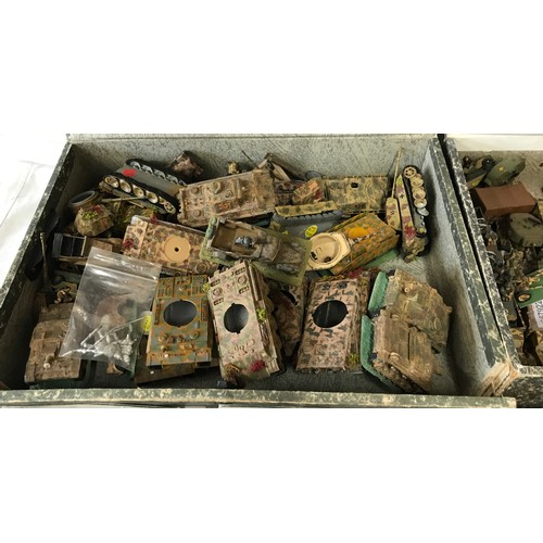 1002 - A very large quantity of Army toys to include model soldiers, tanks (some camouflaged), trucks etc.