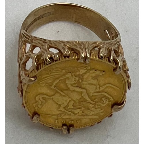 688 - A 1907 half sovereign mounted in 9ct gold to form a ring. Size O. 9gm.