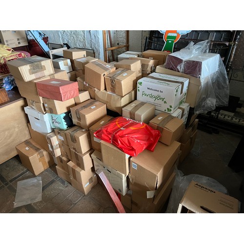 268 - A very large quantity of 200+ Pendelfin figurines, most with boxes. 248 in total. Most boxed in exce... 