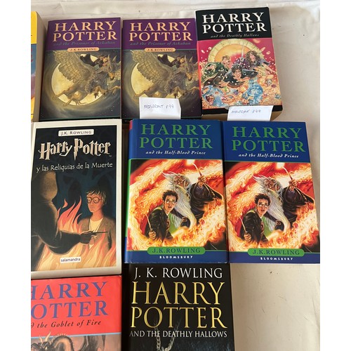 949 - Complete collection of Harry Potter books, all 7 titles, most in good condition, 14 books in total. ... 