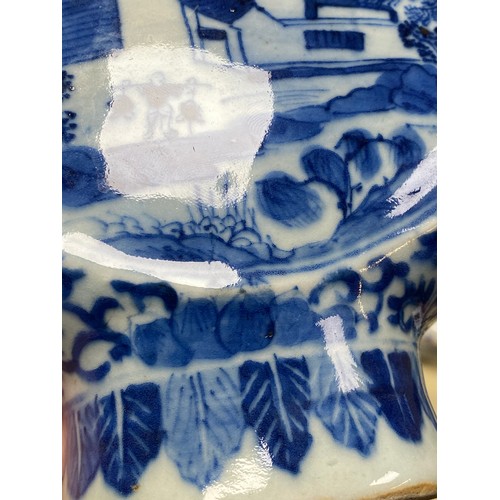 760 - Chinese blue and white ceramics to include moon flask vase. 22cm h.