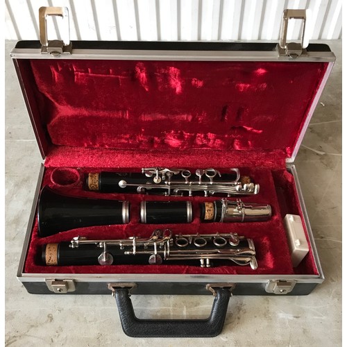 1154 - A boxed Regent Clarinet.