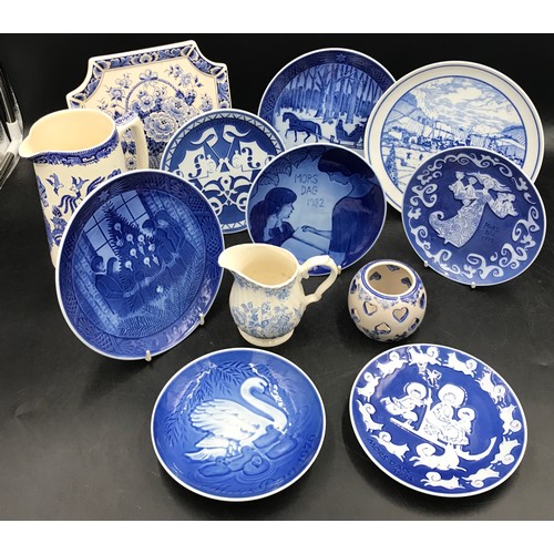 310 - Ceramics to include nine plates, five Royal Copenhagen to commemorate Mother's Day in Denmark, two R... 