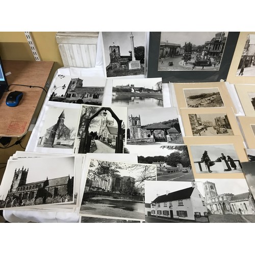 1239 - Old photographs of Hull and surrounding areas to include Beverley, Westella, Kirkella, Willerby, Bur... 