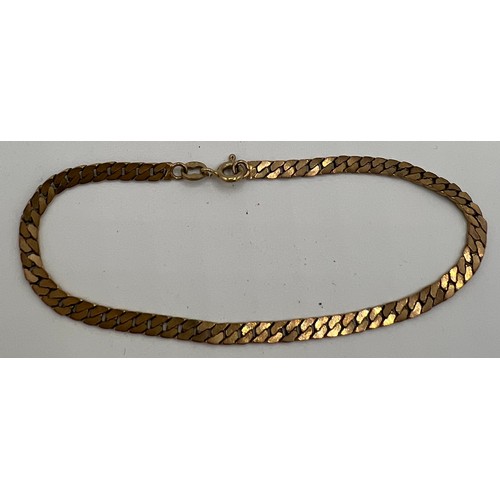 548 - A nine carat gold chain bracelet. Weight 4gm. Length 9cm.