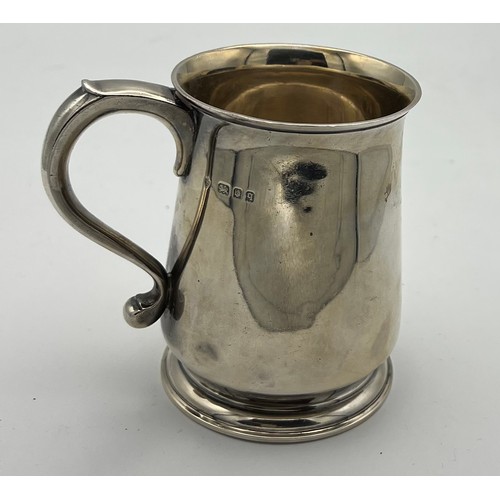 721 - Silver tankard. London 1931. Weight 218g. Height 9.5cm.