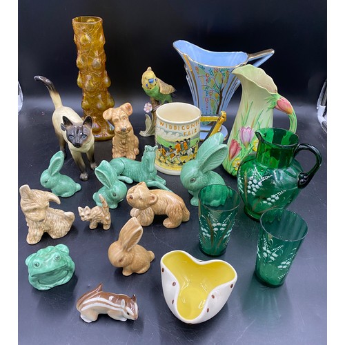 327 - Collection of ceramics and glassware to include 10 x Sylvac animals, a Carlton Ware leaf shaped dish... 