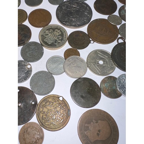 659 - Various world coinage to include Napoleon III 1856 x 2, 2 pound coin, one quarter Anna India 1907, I... 