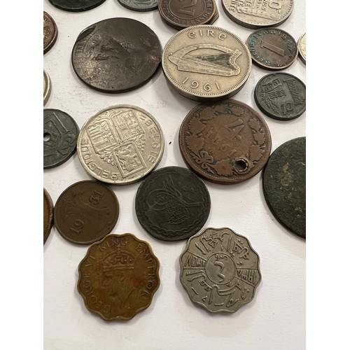 659 - Various world coinage to include Napoleon III 1856 x 2, 2 pound coin, one quarter Anna India 1907, I... 