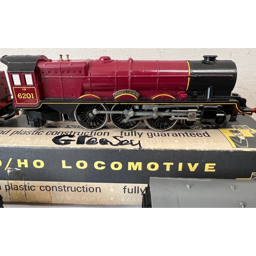 793 - Locomotives and carriages to include Hornby Princess Elizabeth 6201, Corgi LNER truck, Lima Train (p... 