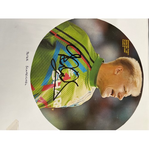 1228 - A large collection of football autographs to include Alex Ferguson, Bryan Robson, Ryan Giggs, Roy Ke... 