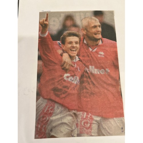 1228 - A large collection of football autographs to include Alex Ferguson, Bryan Robson, Ryan Giggs, Roy Ke... 