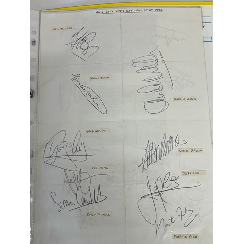 1228 - A large collection of football autographs to include Alex Ferguson, Bryan Robson, Ryan Giggs, Roy Ke... 