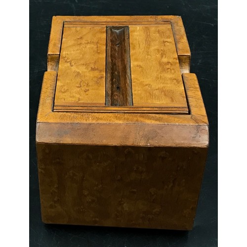 999 - Burr walnut box for cigarettes with automatic dispenser.