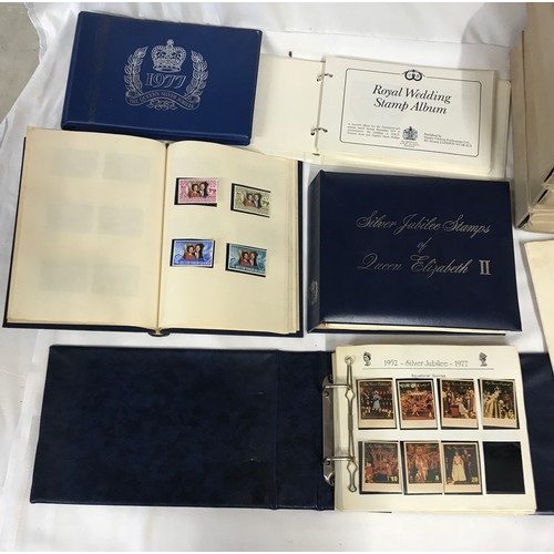 679 - Royal Family themed omnibus printed albums to include Charles and Diana royal wedding in five printe... 