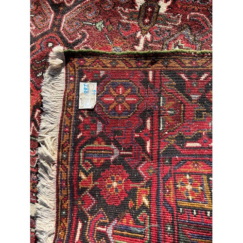 1217 - A good quality thick Kasham style rug. 300 x 200cm approx.