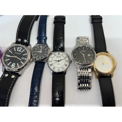 962 - A quantity of watches to include Sekonda, Accurist, Rotary, Baby G etc.