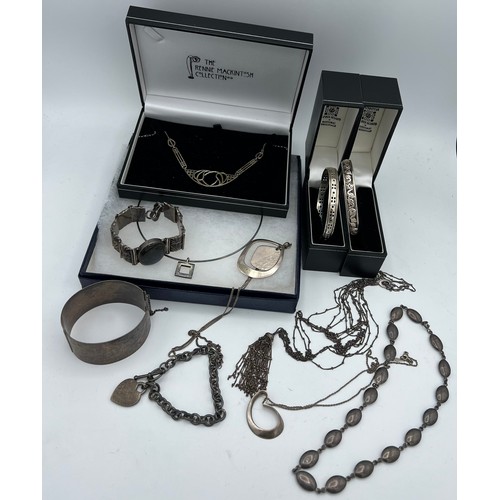 622 - Silver jewellery to include boxed The Rennie Mackintosh collection bangles and necklace, Georg Jense... 