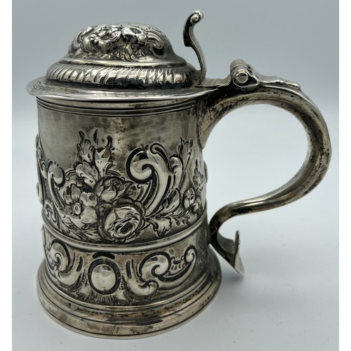 763 - Silver tankard London 1724, maker W?. Weight 504gm.