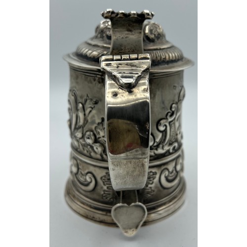 763 - Silver tankard London 1724, maker W?. Weight 504gm.