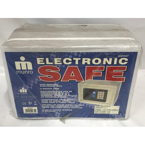 1165 - Munro electronic safe in heavy steel SAFE27.